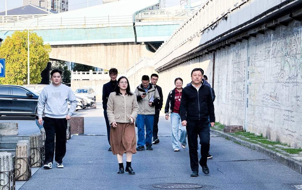 鏡湖區委常委、副區長高偉來園調研指導工作